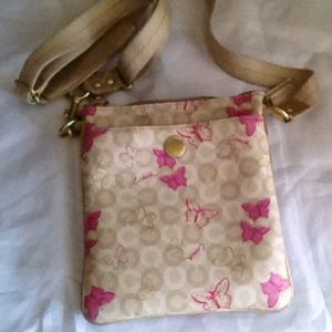 Super cute coach bag like new!