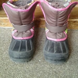 Little girl snow boots!