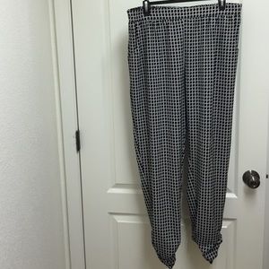 Bobeau loose fitting pants