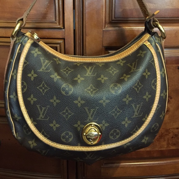 LV Bag - Picture 2 of 4