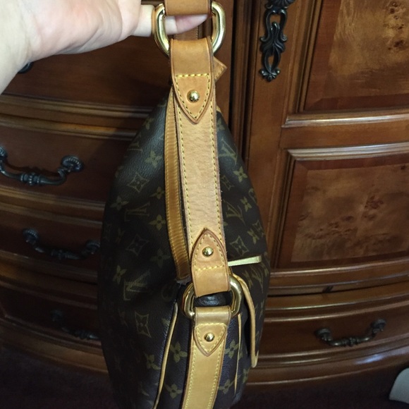 LV Bag - Picture 4 of 4