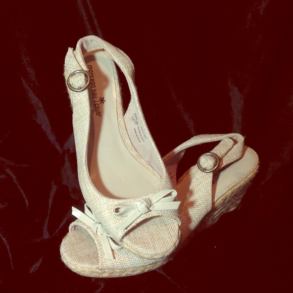 Montego Bay Club tan wedges, perfect for summer!