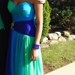 Prom dress tony bowls