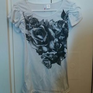 T shirt with frill sleeve