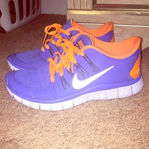 Nike free runs 5.0