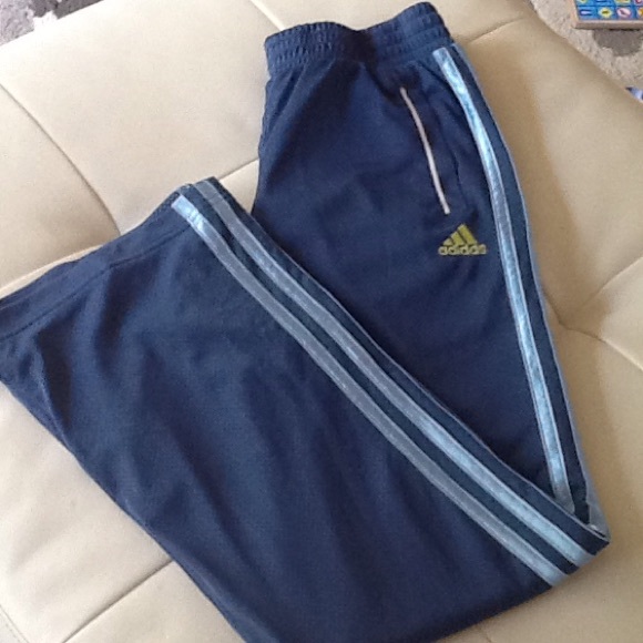 Adidas 11-12y girl