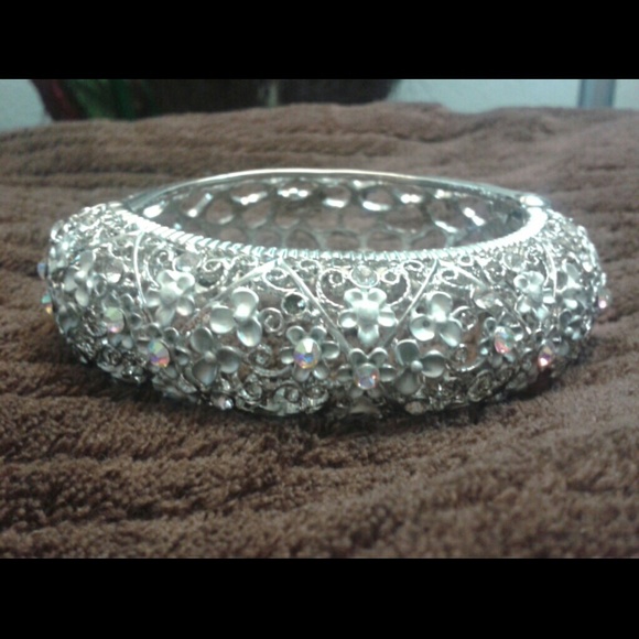 Bangle - Picture 2 of 2