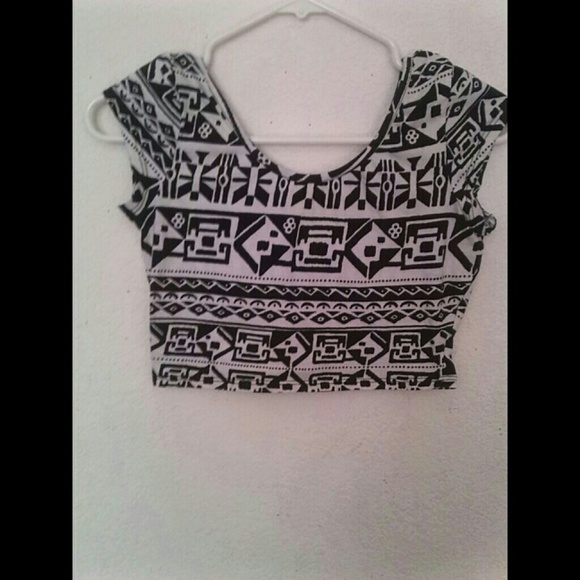 Aztec print crop top.