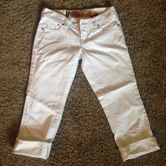 White hollister crop pants