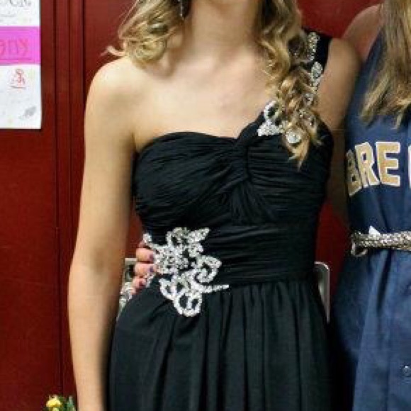 Dresses & Skirts - Black one-shoulder prom dress from promgirl.com