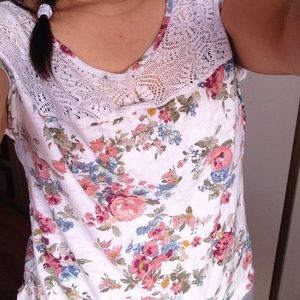 Floral lace top!