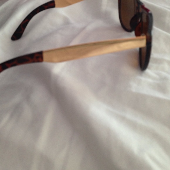 sunglasses - Picture 3 of 4