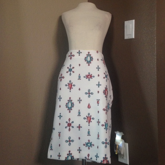 New! Stretch midi skirt! 🌸 🩵
