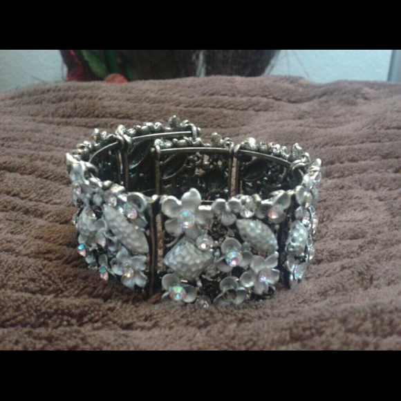 Bangle - Picture 2 of 2