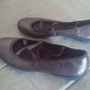 Dr scholls bronze leather strappy flats