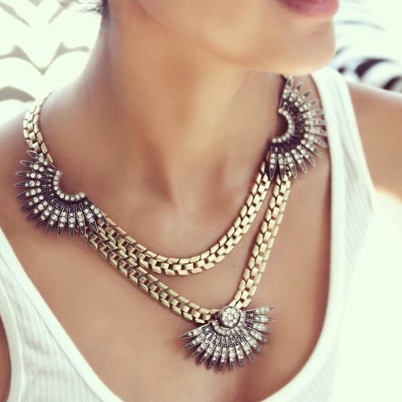 Peace love flair Jewelry - Art deco statement necklace