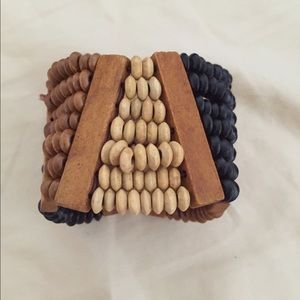 🎉🎉Host Pick!🎉🎉 beautiful wooden bracelet