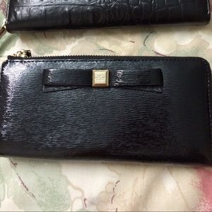 Price⬇️Rare! Kate Spade Montford Park Nisha wallet
