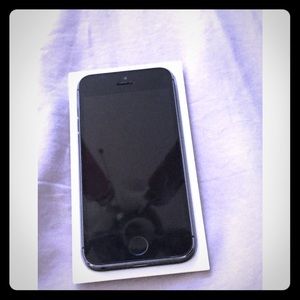 sold 🎈🎈Iphone 5S 32 gb