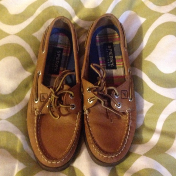Brand new boat shoes