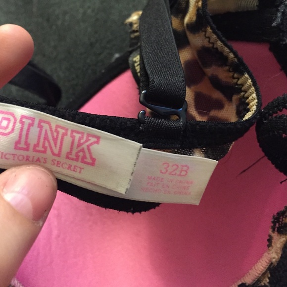 VS pink push up bra - Picture 2 of 2