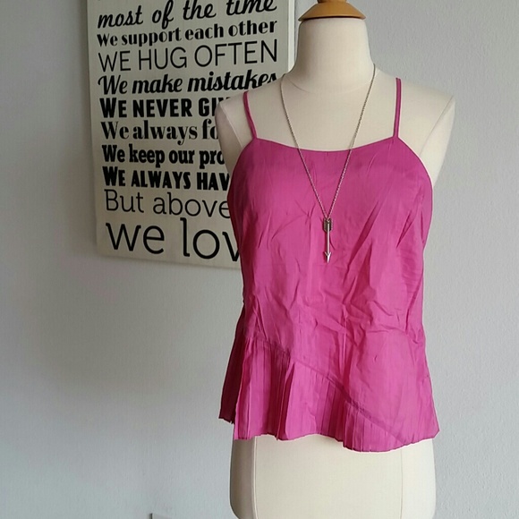 Low - back Fuchsia Tank
