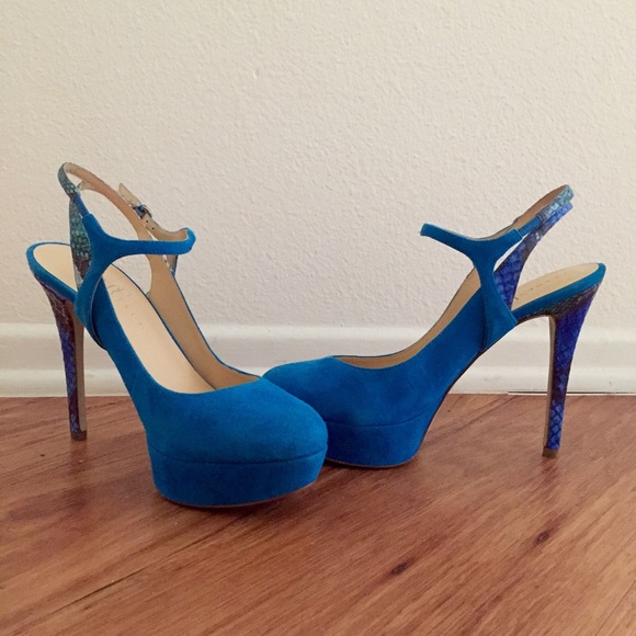 Ivanka Trump Pumps - Picture 3 of 4
