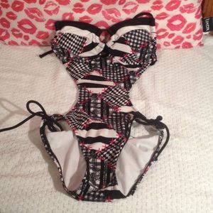 One piece bathing suit