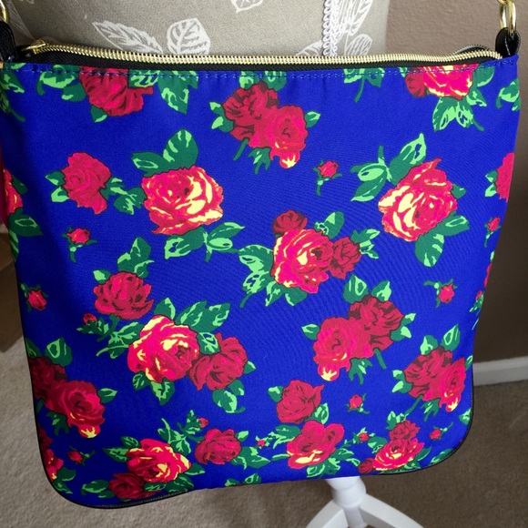 ♥️BETSEY JOHNSON♥️ floral cross body - Picture 2 of 4