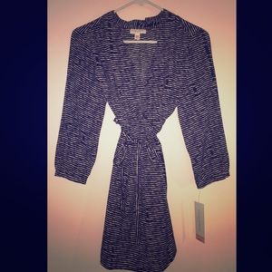 NWT! Liz Lange Maternity Top