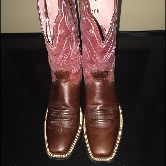 Women's size 10B Ariat Boots