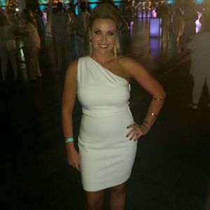 Gorgeous one shoulder Belle Badgley Mischka dress