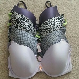 Victoria secret demi bras**read description**