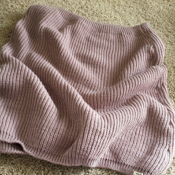 Hurley Accessories - Hurley Cable Knit Mauve Infinity Body Warmer Shawl