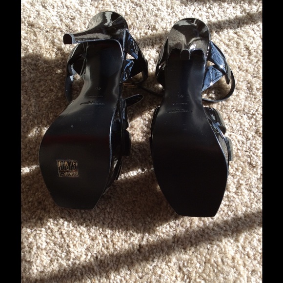 Ysl black patent leather shoes. Size 40