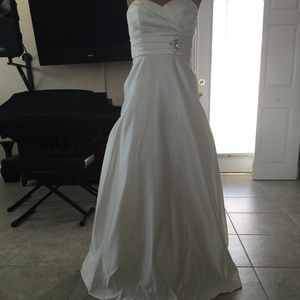 Wedding dress sz 0.