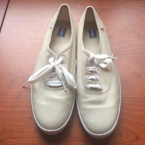 Tan Keds size 8.5 and lace crop top bundle