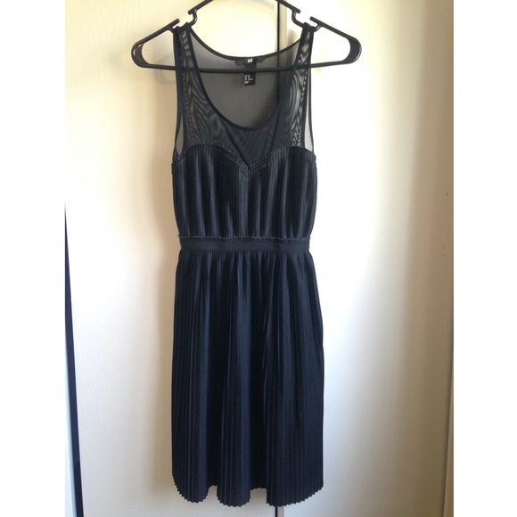 XSMALL H&M black dress