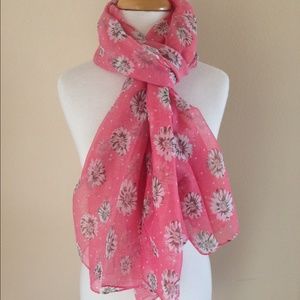 Daisy Polka Dots Scarf! Screams Spring!