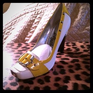 Naughty Monkey yellow & white heel