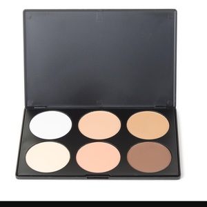 🌸BRAND NEW Simply Spoiled Contour Pallete 🌸