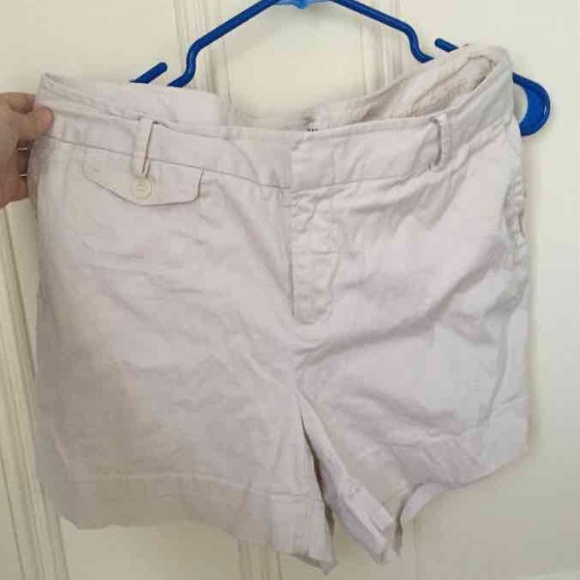 White/Light Beige Shorts