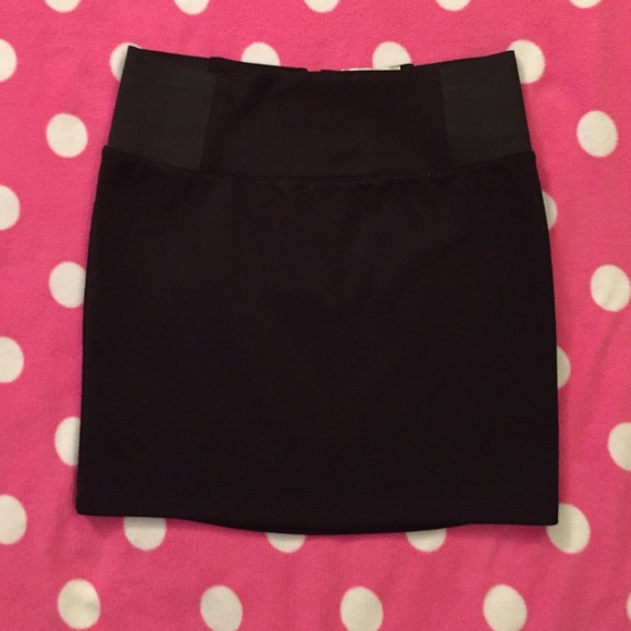 Black Fitted Skirt