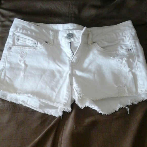 AE white shorts