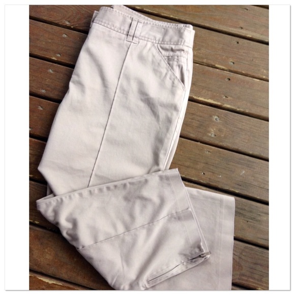 🌟Reduced🌟Cute khaki capris