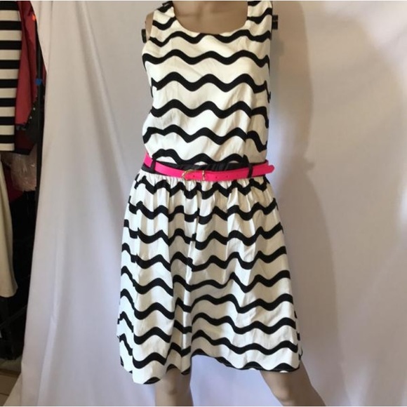 CITY STUDIOB/W Striped Casual Dress Juniors - Picture 2 of 8