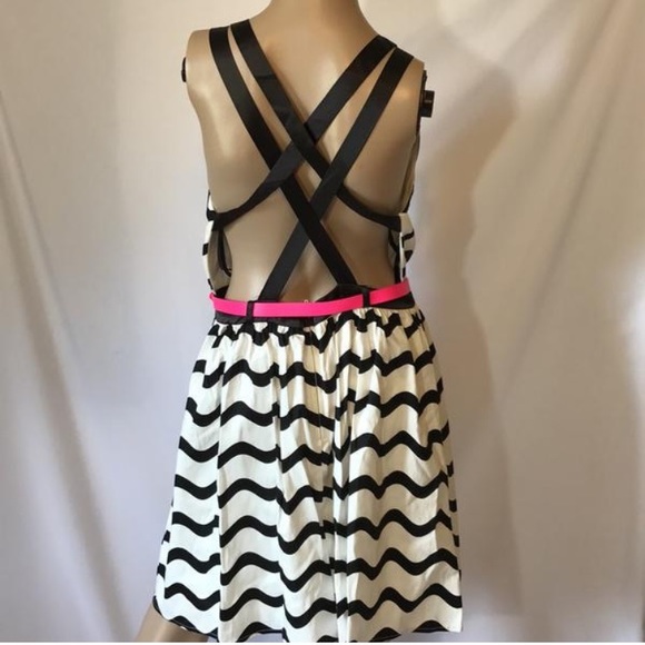 CITY STUDIOB/W Striped Casual Dress Juniors - Picture 4 of 8