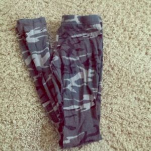 Camo leggings