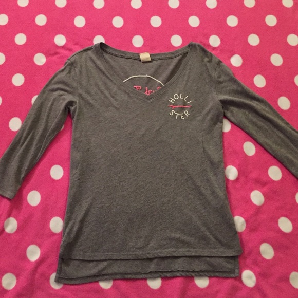 Quarter length sleeved Hollister surf club shirt