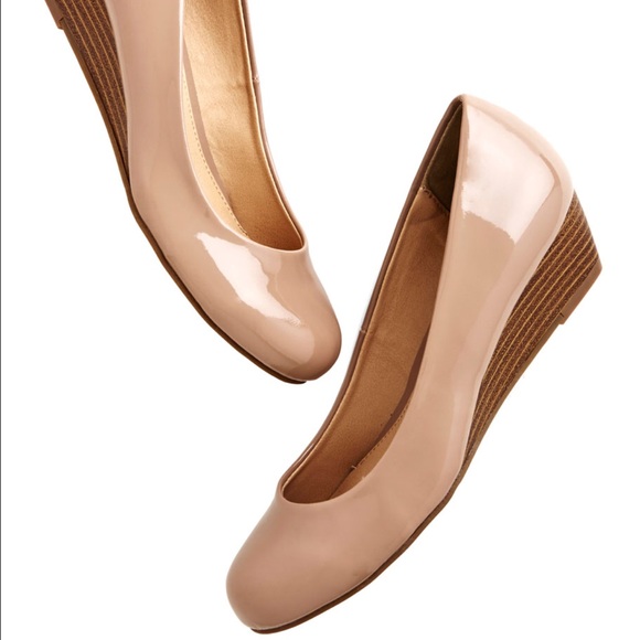 Chinese Laundry Wedge